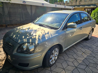 Toyota Avensis foto 3