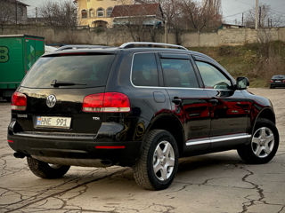 Volkswagen Touareg foto 4