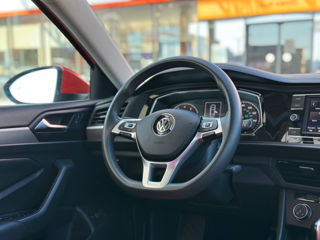 Volkswagen Jetta foto 8