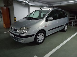 Renault Scenic foto 2