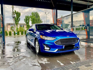 Ford Fusion foto 2