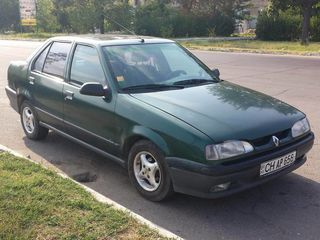 Renault 19 foto 1