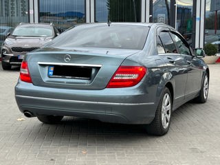 Mercedes C-Class foto 4