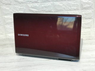 Samsung 17.3 (intel Core i5, 8GB RAM, 500GB ROM)