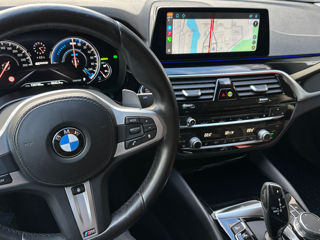 BMW 5 Series foto 8