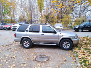 Nissan Pathfinder foto 5