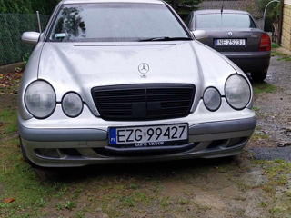 Mercedes E-Class foto 2