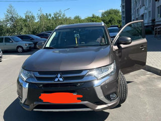 Mitsubishi Outlander foto 2