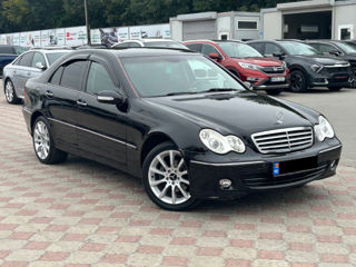 Mercedes C-Class foto 5