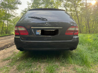 Mercedes E-Class foto 2