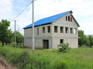 Truseni,sector nou,casa nefinisata,12ari foto 2