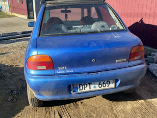 Mazda 121 foto 5