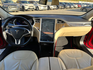 Tesla Model S foto 8