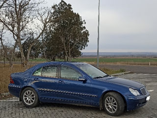 Mercedes C-Class foto 4