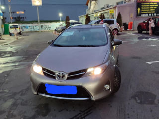 Toyota Auris foto 1