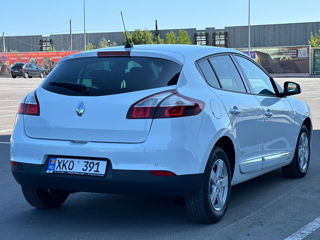 Renault Megane foto 2