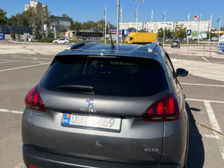 Peugeot 2008 foto 6