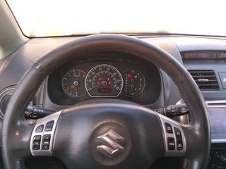 Suzuki SX4 foto 6