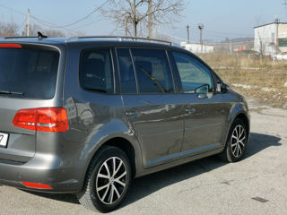 Volkswagen Touran foto 4