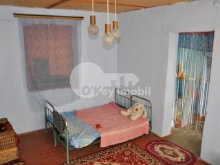 Casă cu 2 nivele, Tohatin, 35000 € ! foto 3