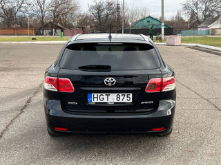 Toyota Avensis foto 5