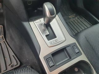 Subaru Legacy foto 16