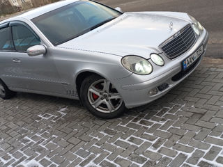 Mercedes E-Class foto 3