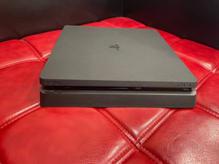PlayStation 4 Slim (500Gb) + 9 игр в комплекте