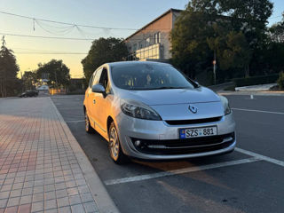 Renault Grand Scenic foto 1