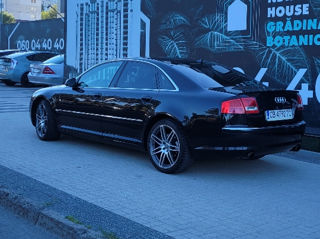 Audi A8 foto 2