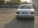 Mercedes Series (W124) foto 4