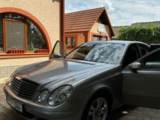 Mercedes E-Class foto 7