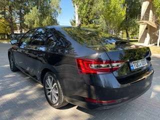 Skoda Superb foto 4