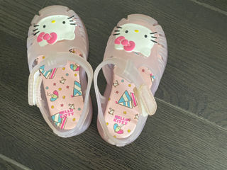 Hello kitty, sandals m.22. foto 2