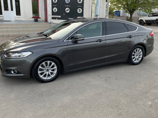 Ford Mondeo foto 2