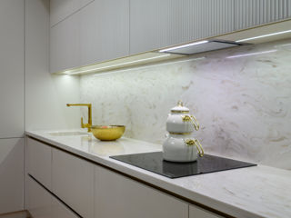 Bucătărie modernă cu fațade riflante Rimobel foto 14