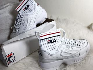 fila disruptor pret