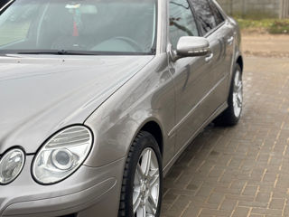 Mercedes E-Class foto 4