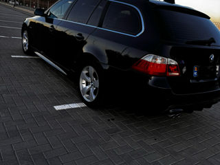 BMW 5 Series foto 4