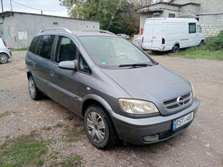 Opel Zafira foto 3