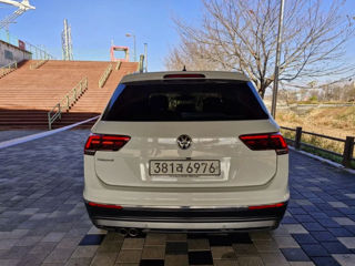 Volkswagen Tiguan foto 2