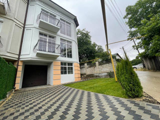 Vînzare! Townhouse cu 3 nivele, amplasat în orașul Ialoveni! foto 2