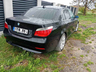 BMW 5 Series foto 2