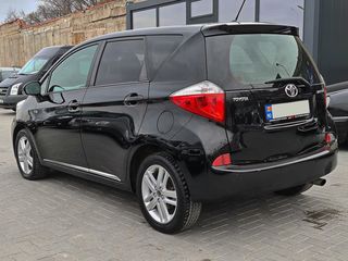 Toyota Verso-S foto 5