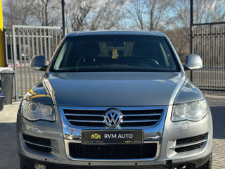 Volkswagen Touareg foto 2