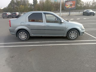 Dacia Logan foto 2