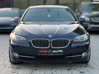 BMW 5 Series foto 2