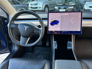 Tesla Model 3 foto 9