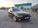 BMW 5 Series foto 5