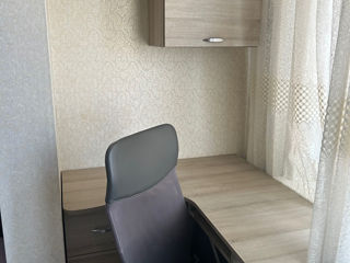 Set mobilier birou - 2 mese colț + 2 dulapuri de perete (dreapta și stanga) foto 5